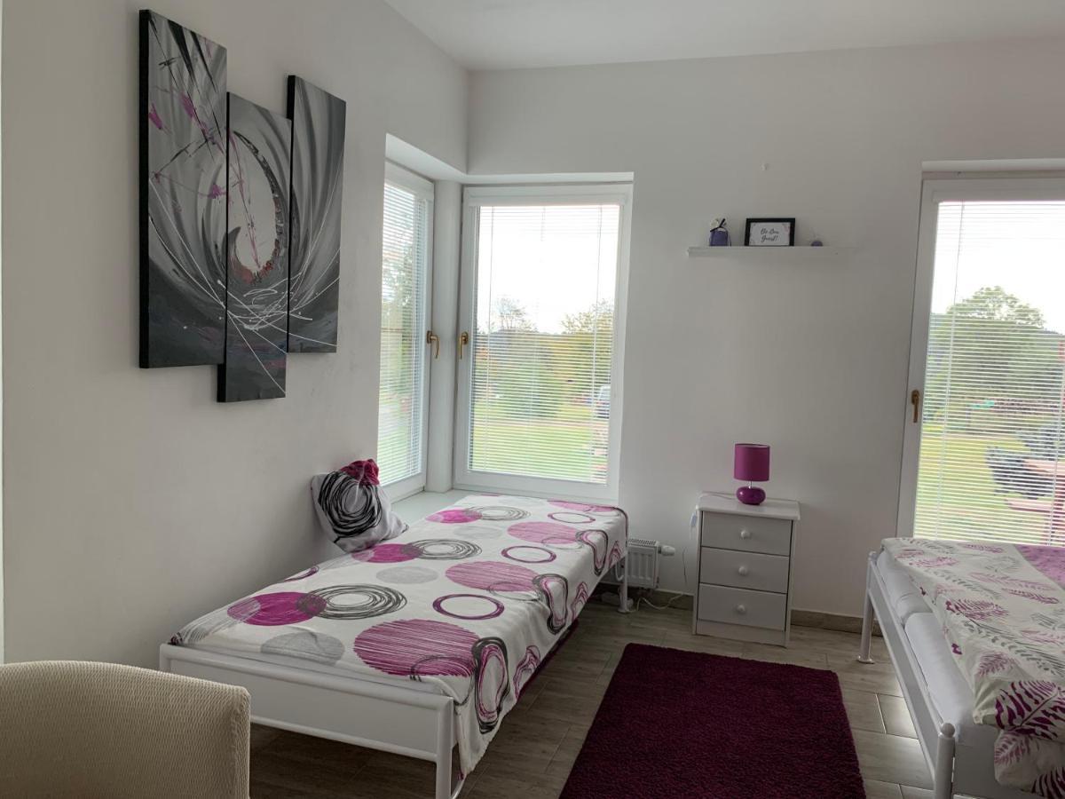 Apartmany Na Rozcesti Lomnice nad Popelkou Exterior photo