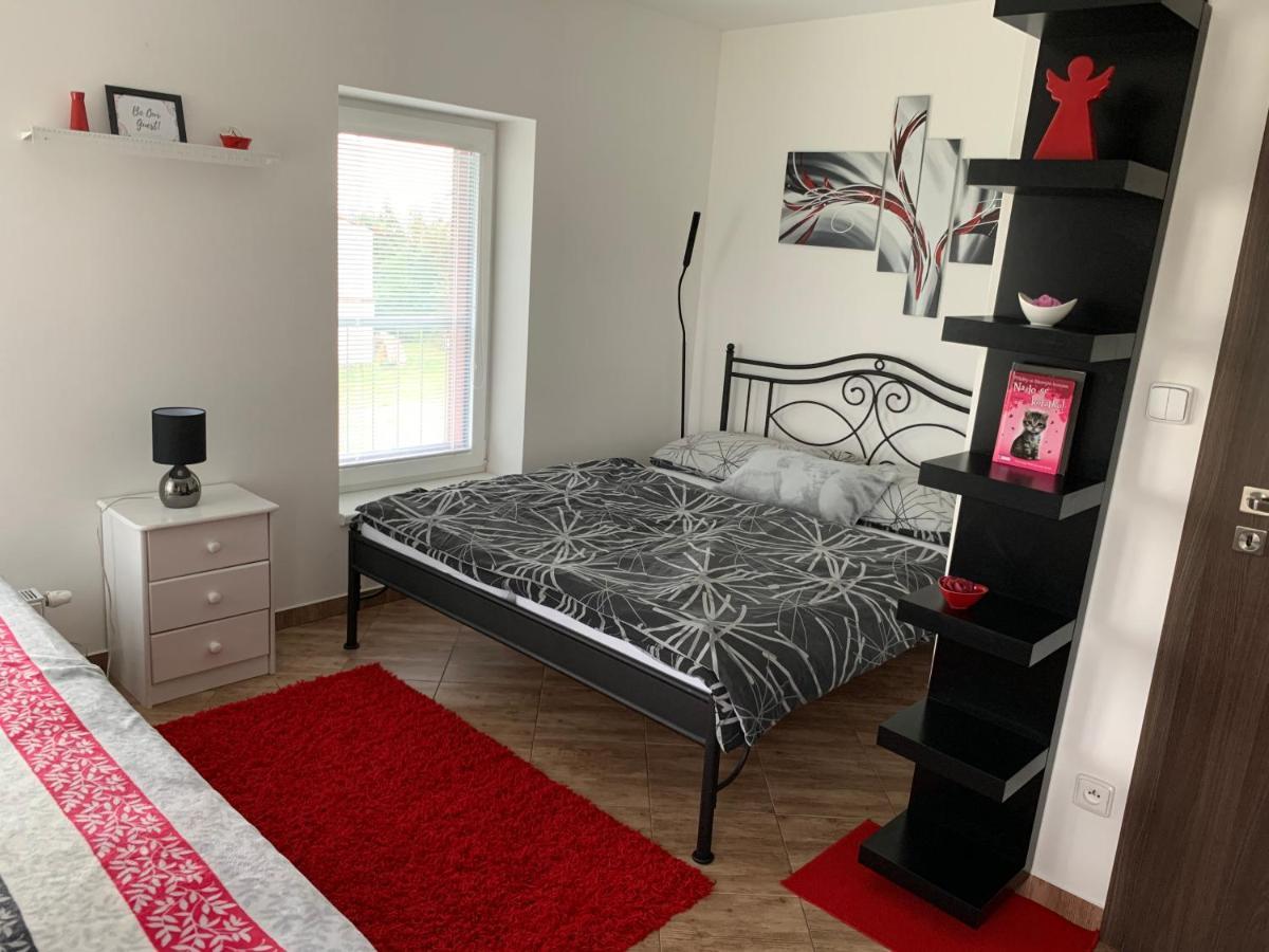Apartmany Na Rozcesti Lomnice nad Popelkou Exterior photo