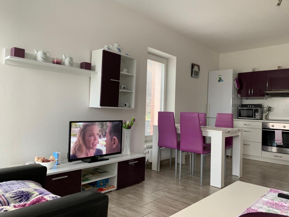 Apartmany Na Rozcesti Lomnice nad Popelkou Exterior photo