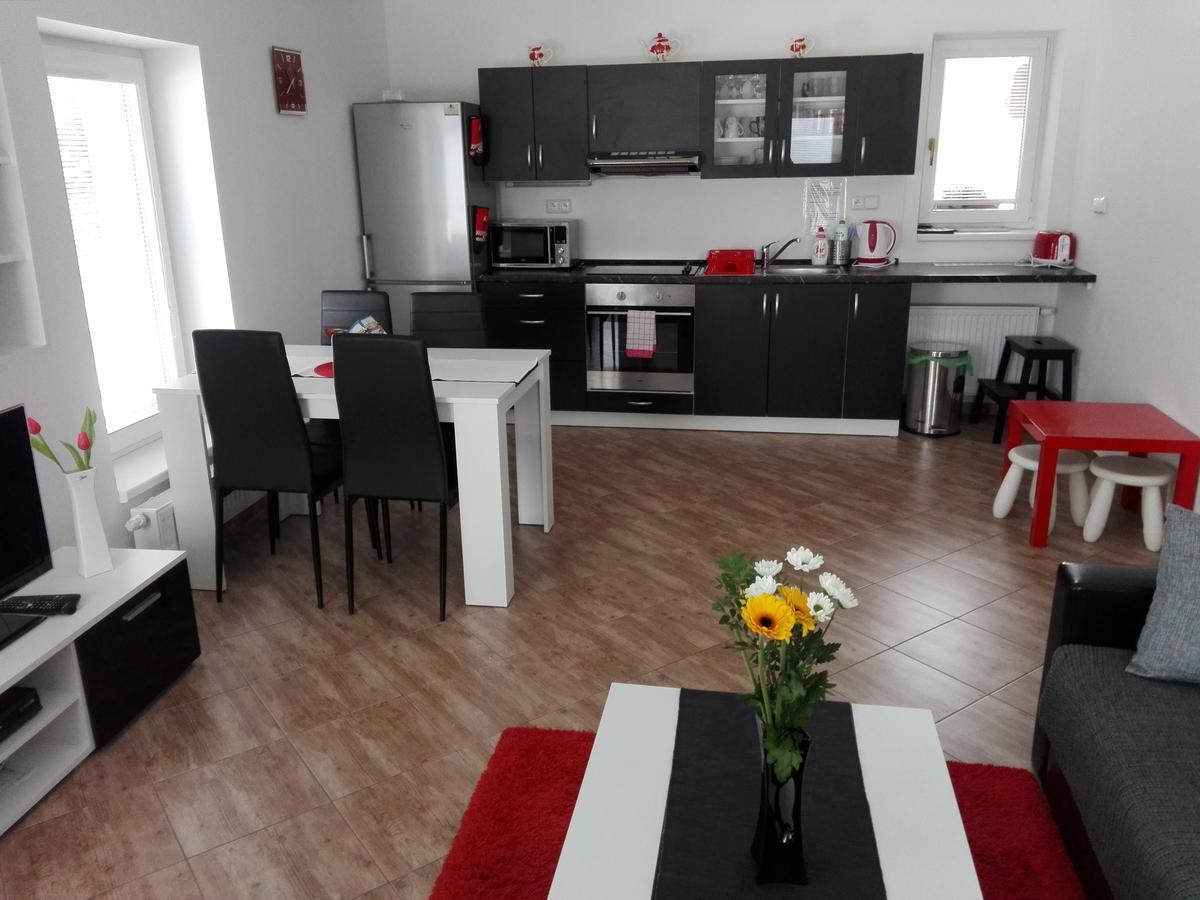 Apartmany Na Rozcesti Lomnice nad Popelkou Exterior photo