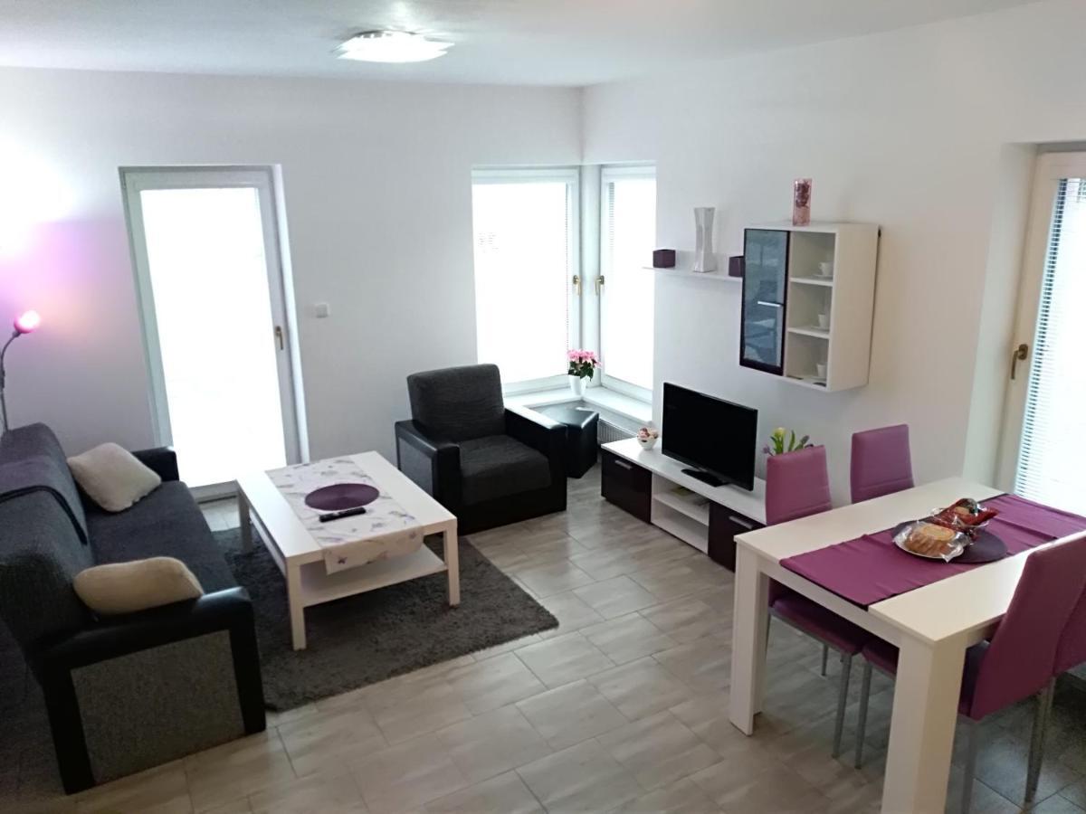 Apartmany Na Rozcesti Lomnice nad Popelkou Exterior photo